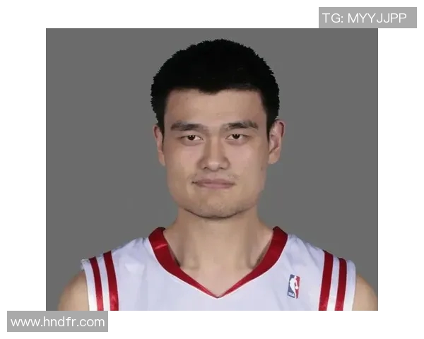 姚明职业生涯回顾与成就分析：从篮球巨星到体育文化使者的蜕变之路
