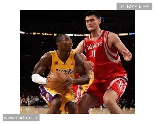 姚明的艺术之旅：简单油画展现篮球巨星的独特魅力与情感表达