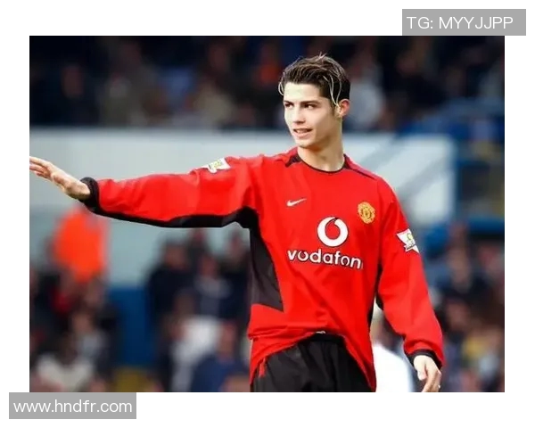 足球明星女球员独特半边发型展示时尚魅力与个性风格